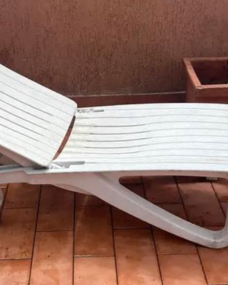 Un  Lettino prendisole relax