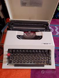 macchina da scrivere Necchi 30