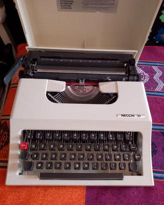 macchina da scrivere Necchi 30