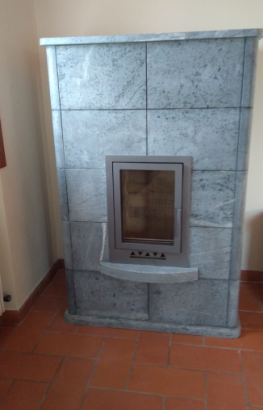 Stufa in pietra Ollare