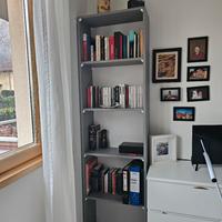 libreria moderna grigia