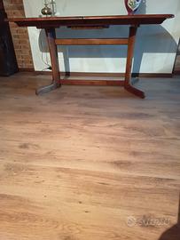 Tavolo stile svedese