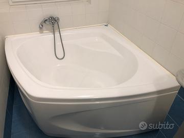 Vasca da bagno angolare
