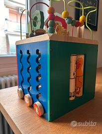 Cubo attività in legno
