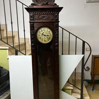 Orologio a pendolo in legno massello