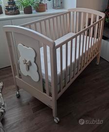 lettino culla neonato bimbo