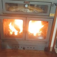 Termocamino con forno-camino inserto fornoa legna