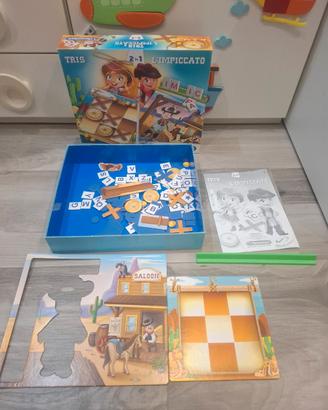 Gioco da tavolo due in uno tris e impiccato 