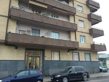 Immobile di 306 m² con più di 5 locali a Torino
