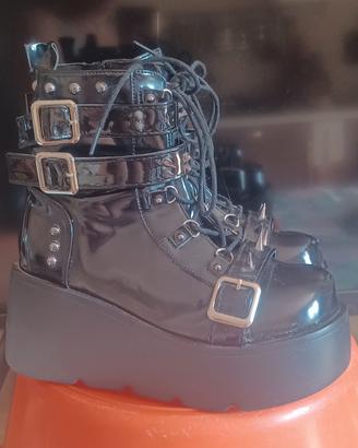 Anfibi Dark  misura 36/37 mai utilizzate