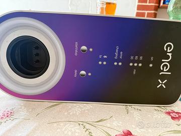 Enel x  carica batteria  per auto elettrica