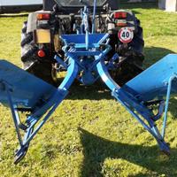 Aratro a 1 vomere reversibile