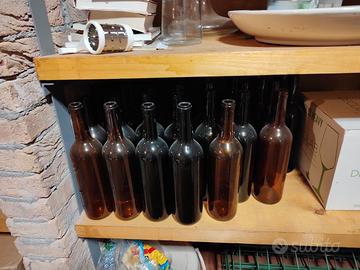 Bottiglie per il vino varie tipologie