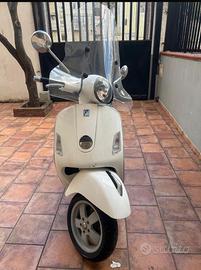 Vespa granturismo 200 l