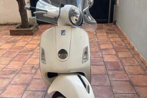 Vespa granturismo 200 l