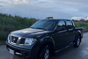 Nissan Navara 2.5 dCi 4 porte Double Cab SE