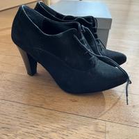 Francesine stringate con tacco Bata - Nere