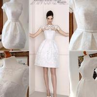 Abito da sposa o da sera elegante.