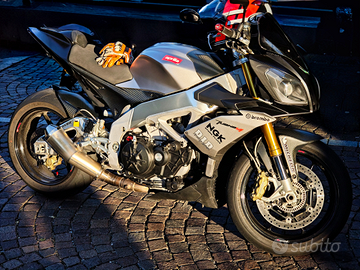Aprilia tuono v4 r