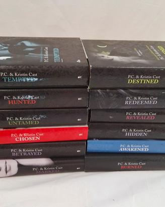 Serie 12 libri "The house of Night"
