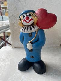 Pagliaccio  azzurro con palloncino cuore Thun