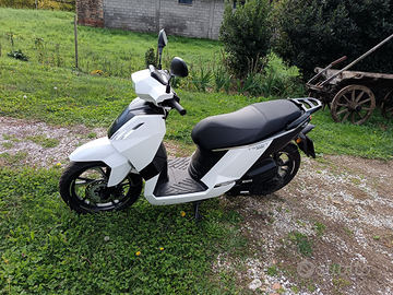 Scooter Peugeot Tweet 125cc