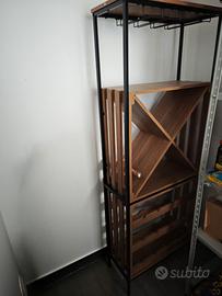 Cantinetta portabottiglie in legno e metallo