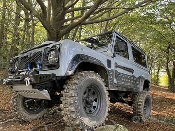 Land Rover Defender 90 2.5 Tdi Autocarro