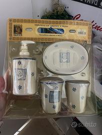 Set bagno di porcellana dipinta a mano vintage