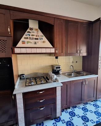 Cucina Classica in Legno gratis