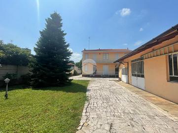 VILLA SINGOLA A BOFFALORA SOPRA TICINO