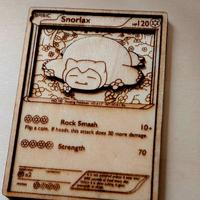 Carta Pokemon in legno di Snorlax