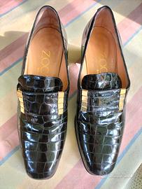 SCARPE A DECOLLETE IN VERNICE NERA