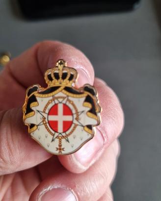 spilla da bavero giacca stemma ordine di malta 