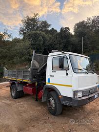 Iveco 109/14 con gru e ribaltabile trilaterale