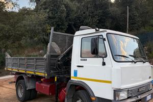 Iveco 109/14 con gru e ribaltabile trilaterale