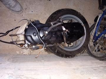 Blocco motore scooter F 12 a liquido