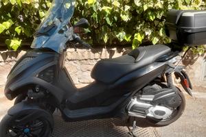 Piaggio yuorban mp3 300