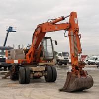 ESCAVATORE GOMMATO FAI1100 GTV