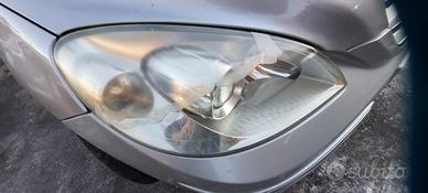 MERCEDES-BENZ B180 ANNO 2007 - FARO ANTERIORE DEST