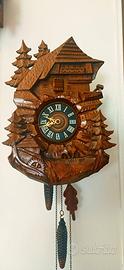 Orologio a cucù in legno intagliato stile chalet
