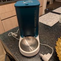 distributore automatico crocchette wifi