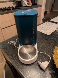 distributore automatico crocchette wifi