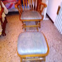 SEDIA A DONDOLO CON POGGIAPIEDE