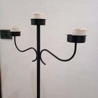 Candelabro da terra in ferro battuto