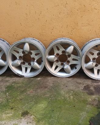 cerchi 15 fuoristrada nissan 