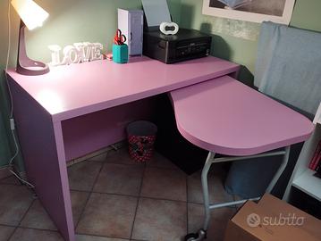 scrivania rosa 