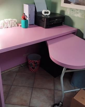 scrivania rosa 