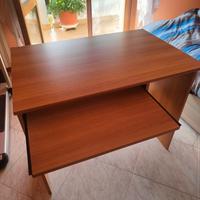 Scrivania con porta tastiera – 90x60 cm
