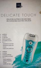 Un epilatore elettrico ricaricabile Delicate Touch